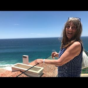 Meet your Posher, Holly